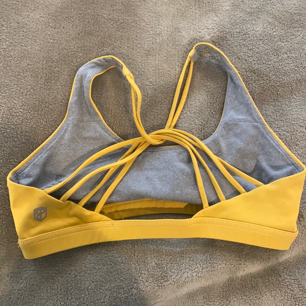 Born Primitive sports bra yellow- Large worn once!